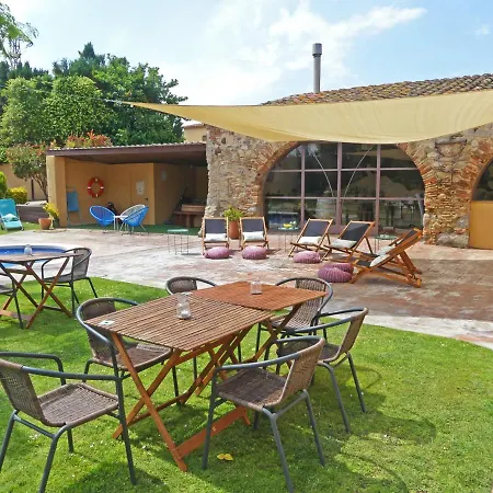 Masia Ca La Caputxeta * Castelló d'Empúries
