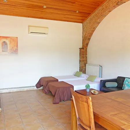 Masia Ca La Caputxeta * Castelló d'Empúries